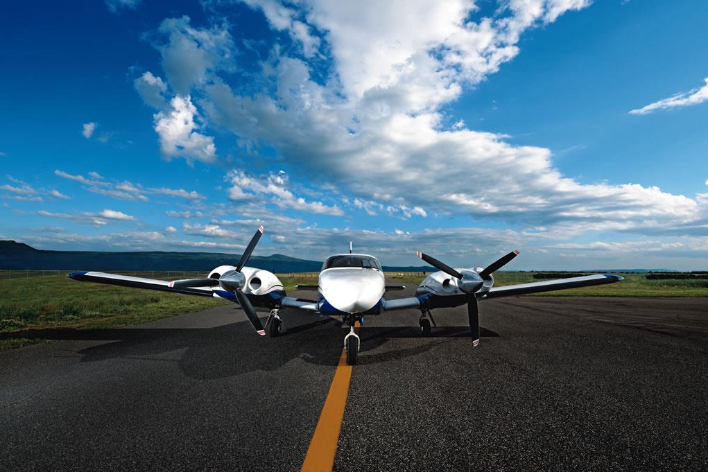 velivolo-piper-pa34-seneca-v.jpg